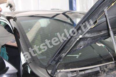 Замена лобового стекла Toyota Highlander U40