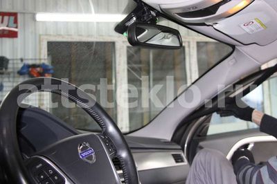 Замена лобового стекла Volvo XC70